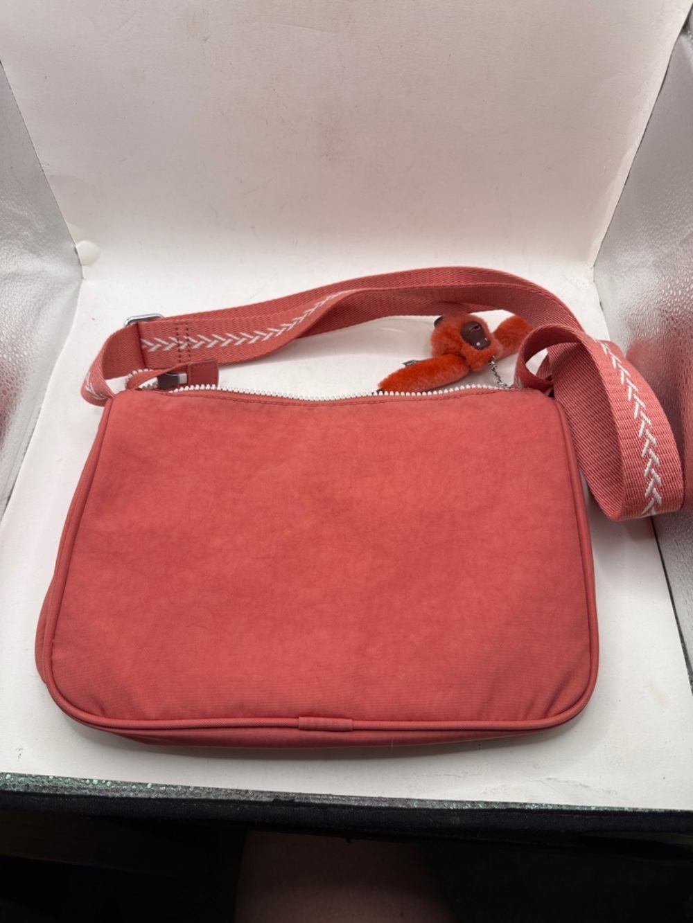 Kipling Coral Peach Nylon Crossbody Purse Bag Monkey Charm - Picture 5 of 12